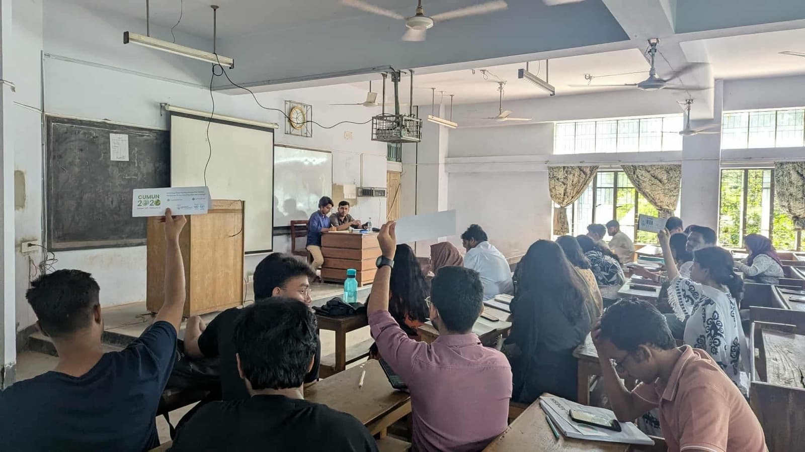 A CUMUNA regular session in progress